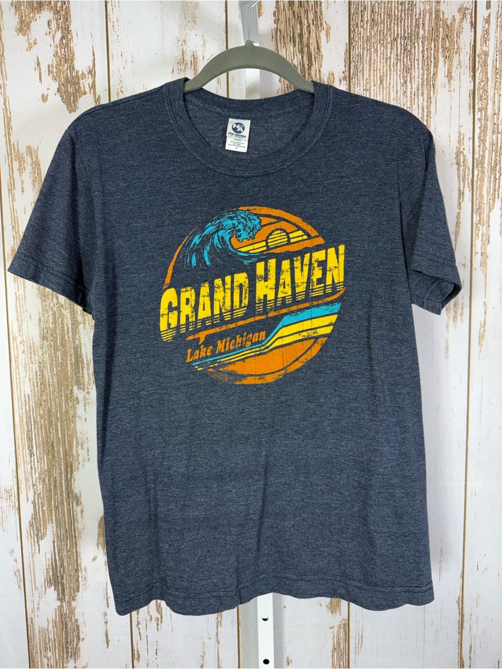 New Agenda, Grand Haven Lake Michigan T-Shirt. Size Small. Excellent condition!